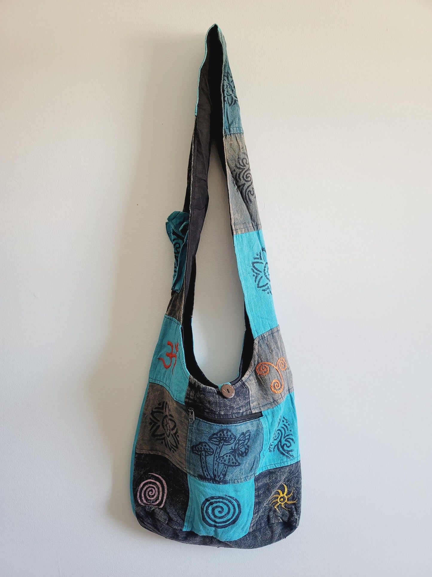 Handmade Patchwork Cotton Crossbody Bag: Boho Hippie Style